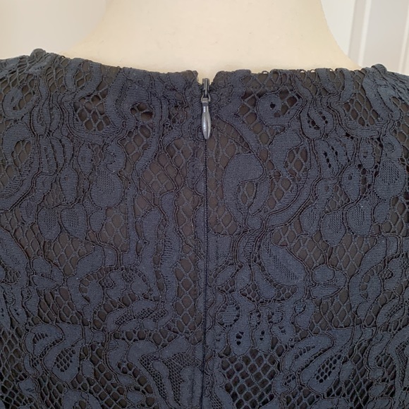 EUC. Banana republic lace dress - Picture 6 of 7